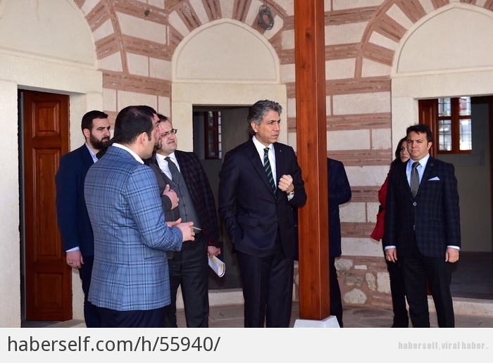 Fatih Belediye Başkanı Mustafa Demir�in Bir Türlü Yerinde Durmadığının